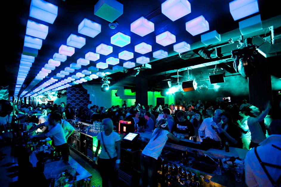 Mokra vročica nad mestom