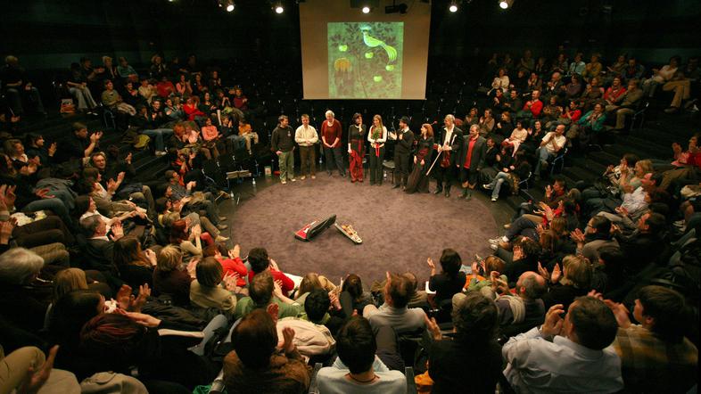 Poslušanje zgodb je iz leta v leto bolj priljubljeno in bolje obiskano. Letos bo