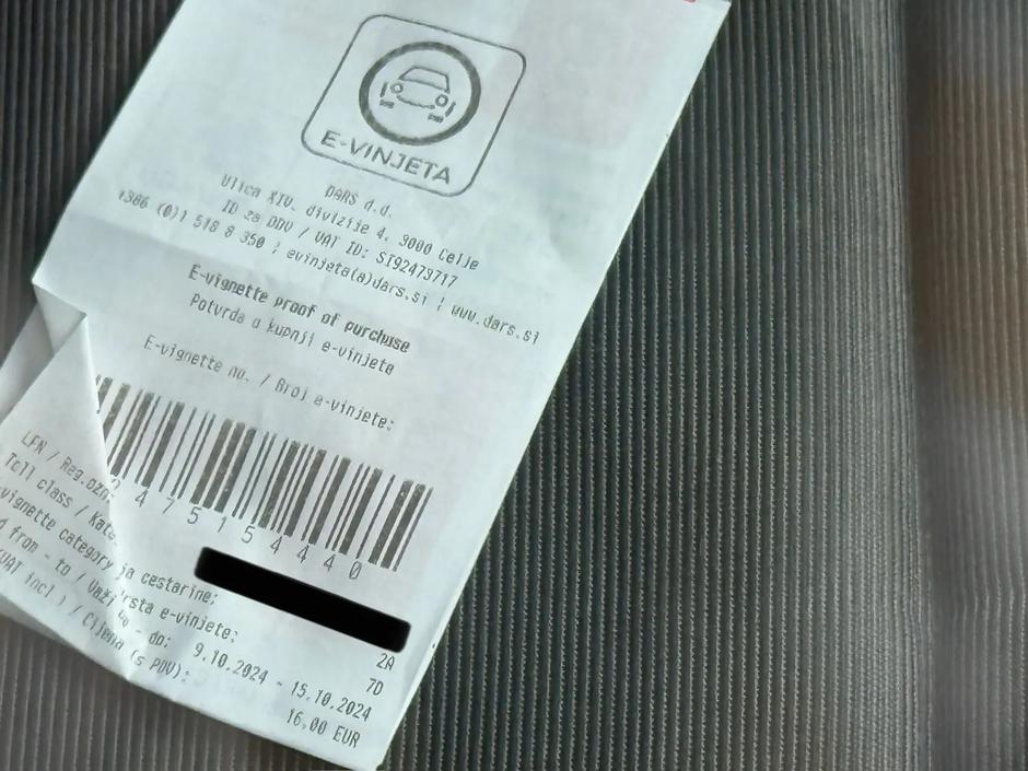 Napačno parkiran avto BMW serija 1 | Avtor: Antenne Steiermark