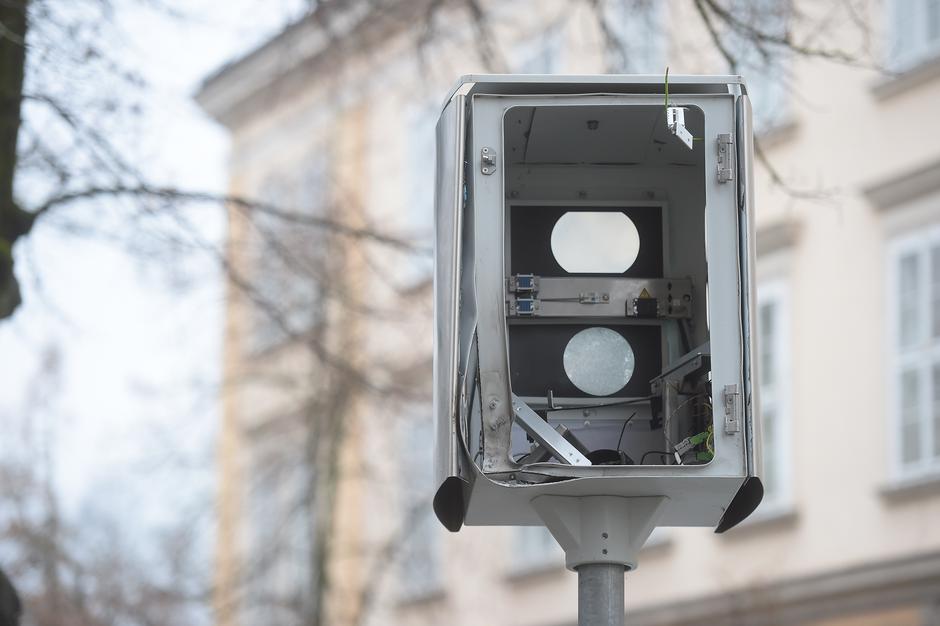 Poškodovani radar. | Avtor: Anže Petkovšek