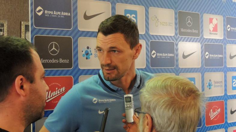 Zbor reprezentance. Milivoje Novaković