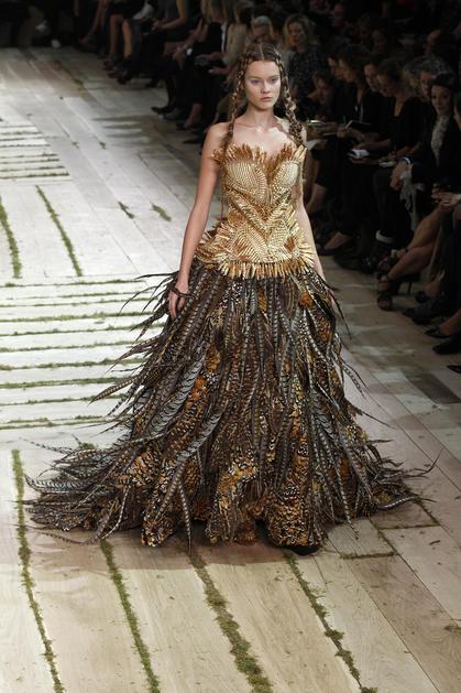 Alexander McQueen; pomlad/poletje 2011