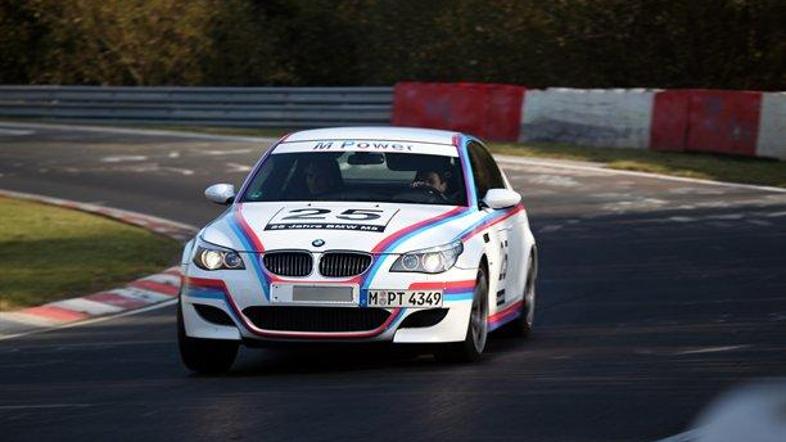 BMW je od 25-letnici serije M5 predstavil posebno različico BMW M5 CLS.