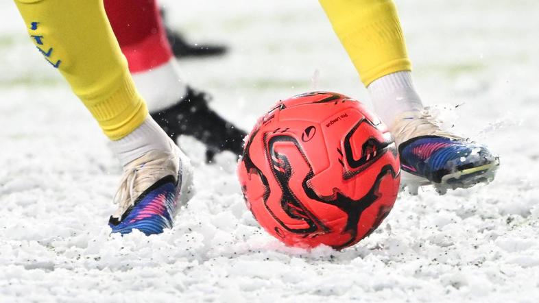 Nogomet v snegu