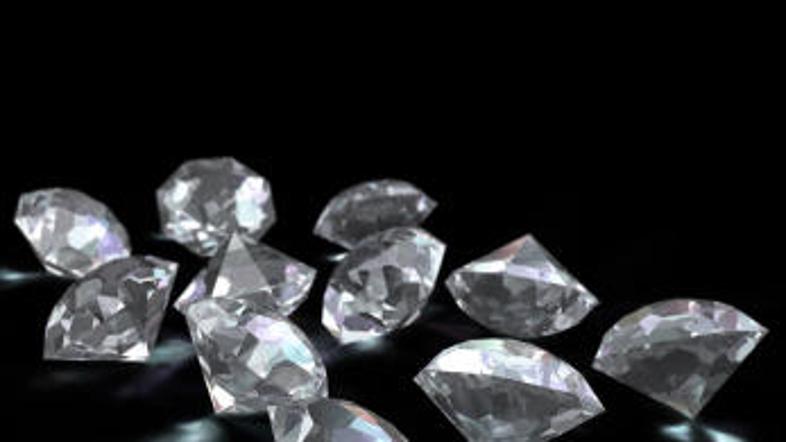 Za oblikovanje diamantov je potreben visok pritisk tektonskih plošč.
