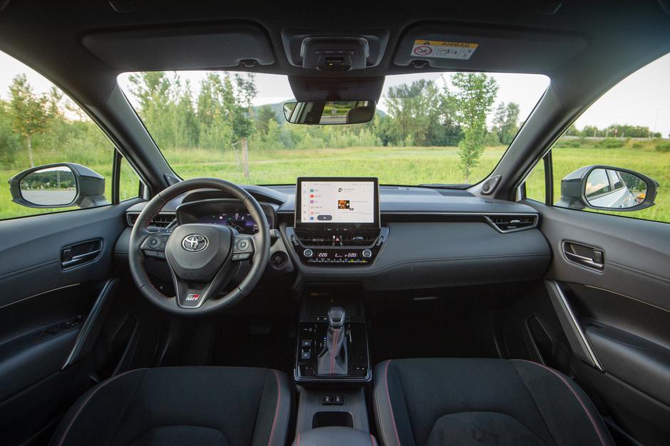 Toyota Cross GR | Avtor: Anže Petkovšek