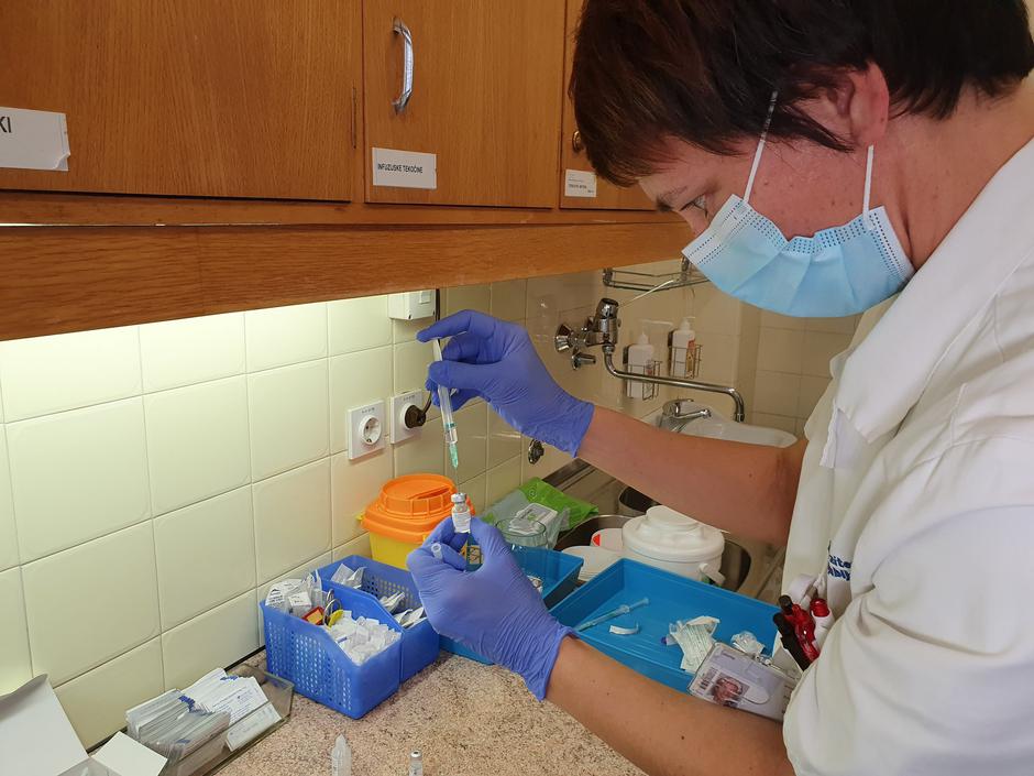 Cepljenje UKC Ljubljana | Avtor: Twitter/UKC Ljubljana