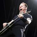 Uradno vojno proti spletnim piratom je začela skupina Metallica, ko je 13. april