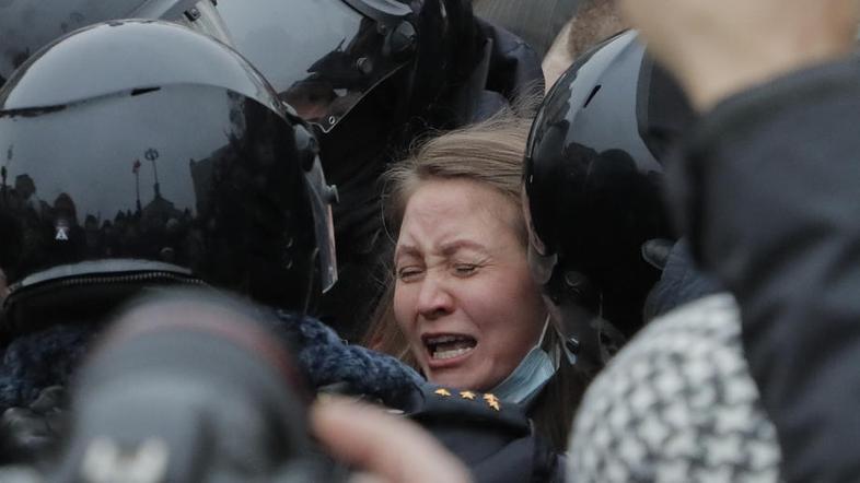 Protesti v Rusiji za izpustitev Navalnega.