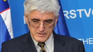 Roko %C5%BEarni%C4%8D