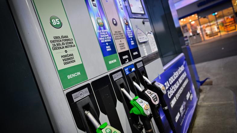 MOL Slovenija, MOL, bencinska črpalka, gorivo, avto