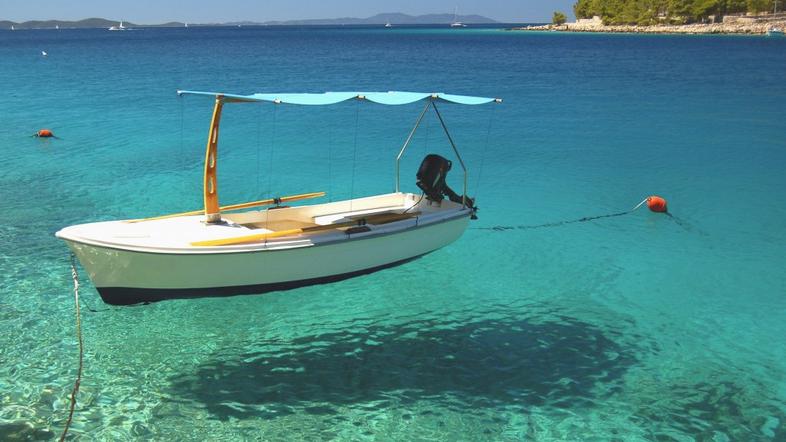 Hrvaška, čoln, plaža