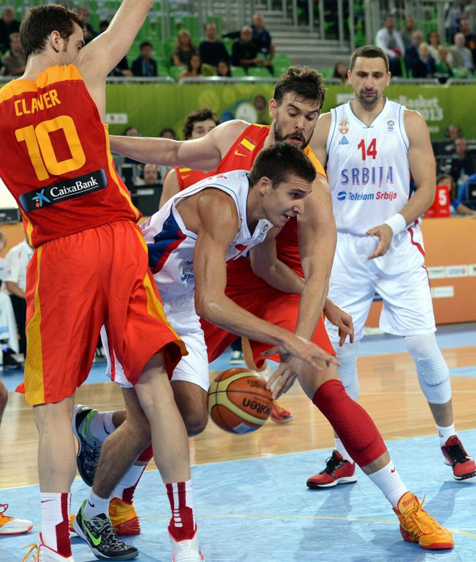 (Srbija - Španija) Bogdan Bogdanović Marc Gasol EuroBasket Stožice Ljubljana | Avtor: EPA