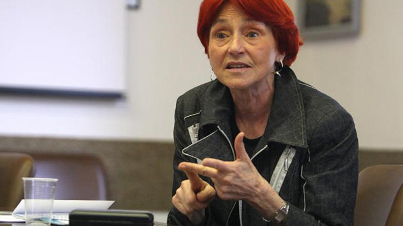 "Bolniki niso dovolj informirani niti o tem, kaj vse lahko vprašajo zdravnika in