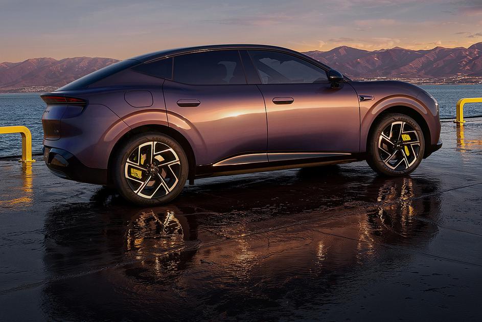 Xpeng L03 kupe SUV