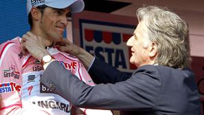 Bržkone ga na letošnjem Giru ni junaka, ki bi Albertu Contadroju lahko slekel ro