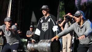 Anže Kopitar in pokal