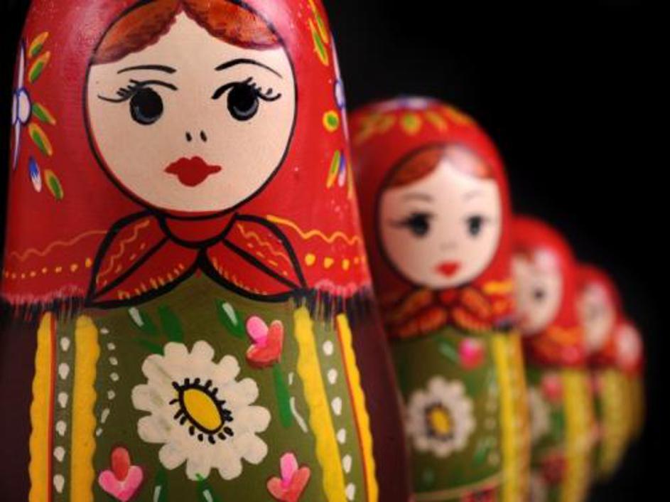 Ruske matrjoške so dobrodošel dekorativni element.