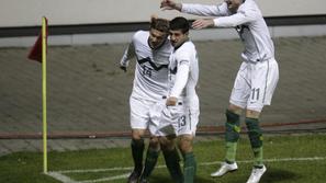 Slovenija je v dveh tekmah proti Ferskim otokom in Estoniji vknjižila maksimalni