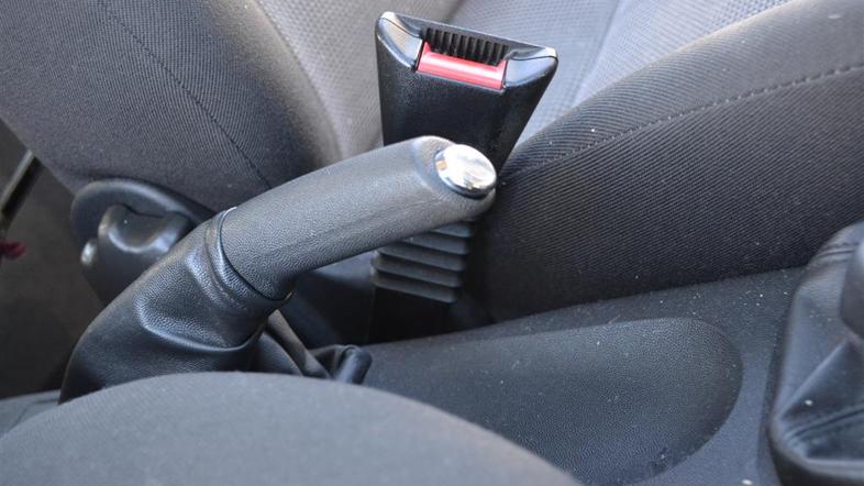 Ročna parkirna zavora