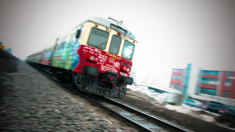 Slovenija 07.03.2013 potniski vlak, zeleznica, gomoljka; foto:Sasa Despot