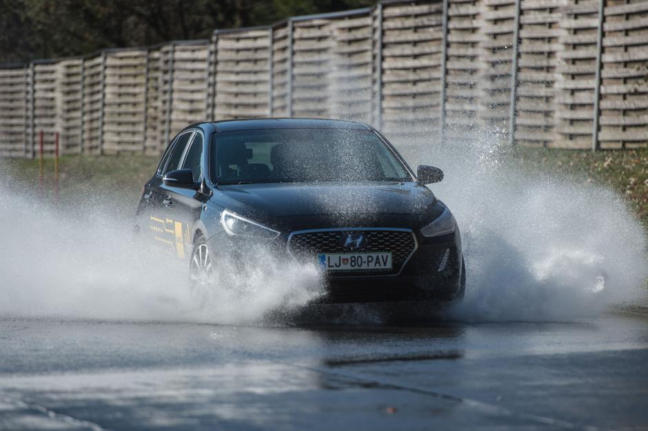 Test pnevmatik | Avtor: Anže Petkovšek