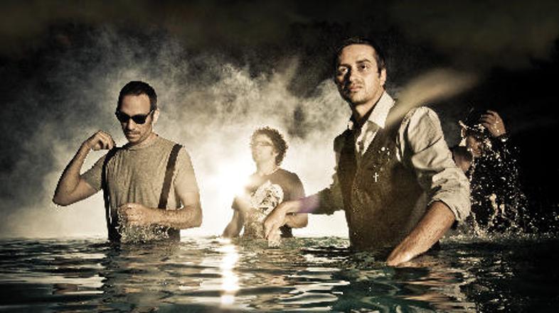 V četrtek, 12. novembra je bil v Sub Subu prvi ljubljanski promocijski koncert b