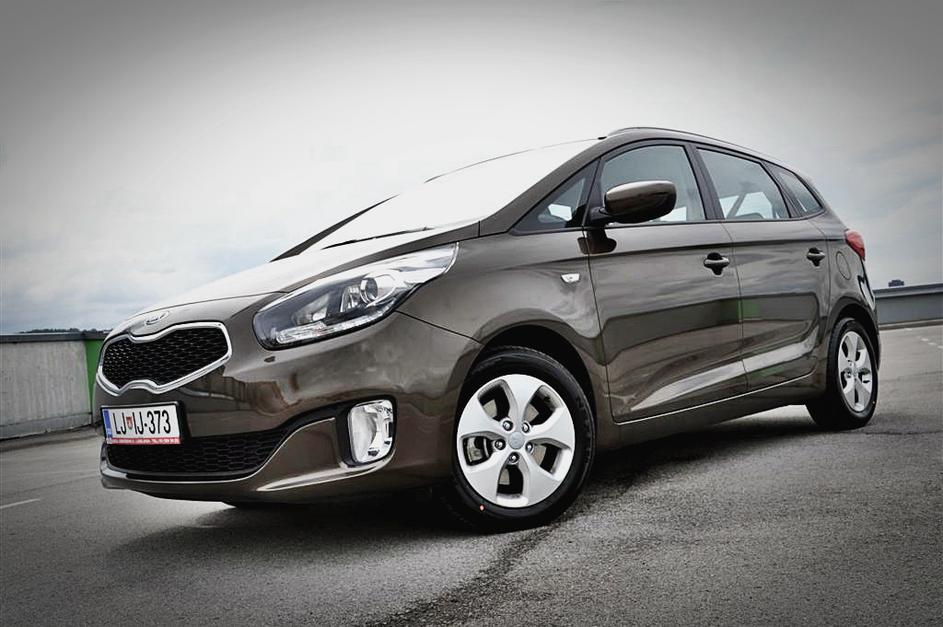 Kia carens