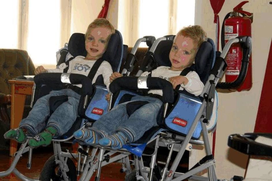 dvojčka anže, enej 