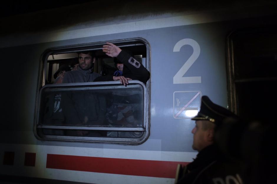 Vlak z begunci prispel v Središče ob Dravii | Avtor: Saša Despot