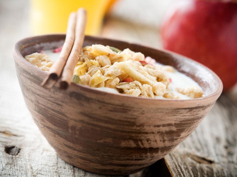 sadje, kosmiči zajtrk