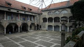 Plečnikov hram ne krši zakona. (Foto: Nik Rovan)