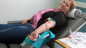 Na zavodu za transfuzijsko medicino primanjkuje krvi skupin A+ in A– ter 0– in 0