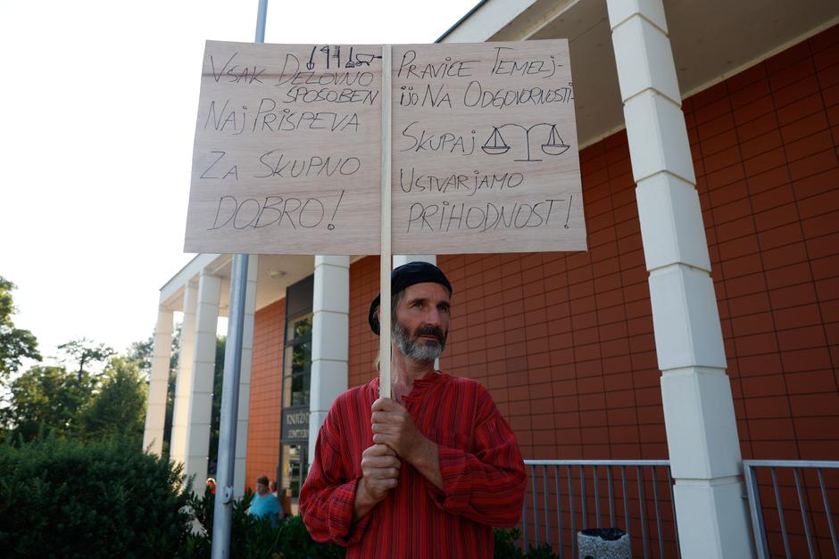 Protest proti Romom | Avtor: Anže Petkovšek