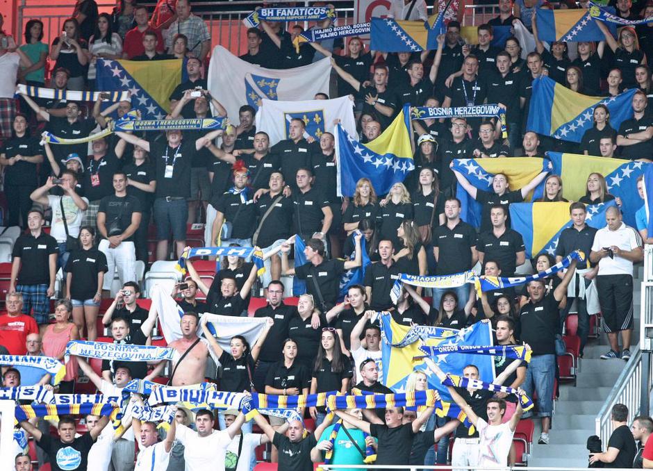 navijači Slovenija BiH prijateljska tekma Podmežakla Jesenice | Avtor: Saša Despot