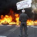 protesti španija "Proti agresiji bogatih in njihovi politični samoobrambi."