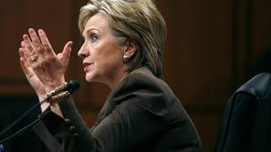 Ameriška državna sekretarka Hillary Clinton je že pozvala Peking k pojasnilom gl