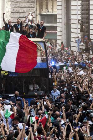 Rim Italija Euro 2020 sprejem navijači