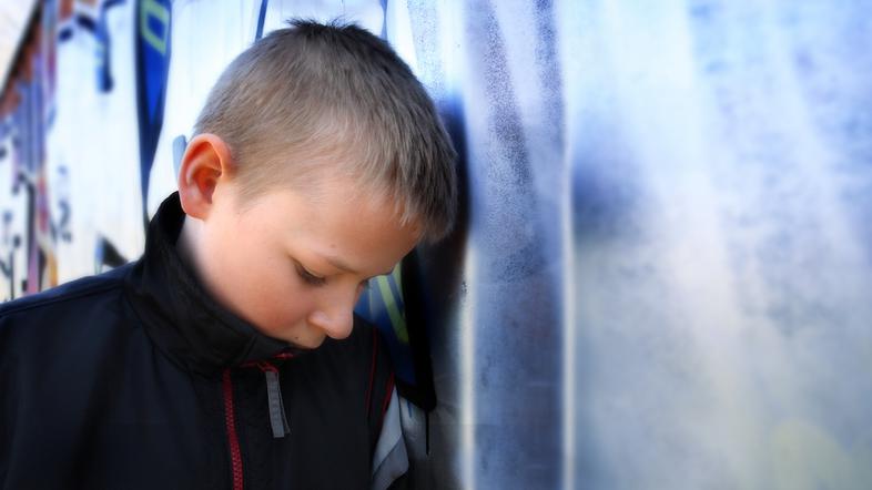 Starši bodite pozorni na spremembe vedenja pri svojem otroku. (Foto: Shutterstoc