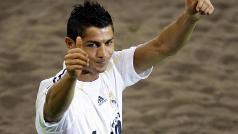 Ronaldo naj bi po trditvah Erica Djembe Djembe vse življenje navijal za Barcelon