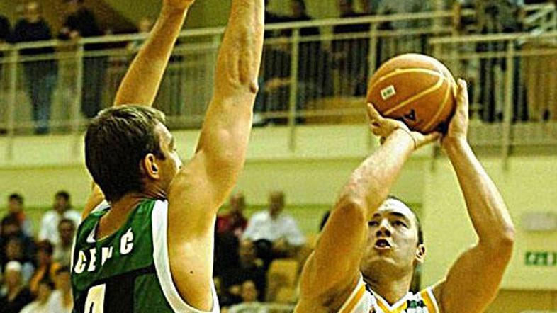 Košarkarji Olimpije so na Kodeljevem doživeli hladen tuš.