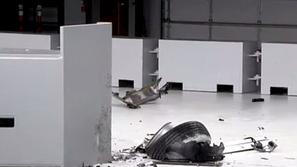 Volvo XC90 varnostni trk