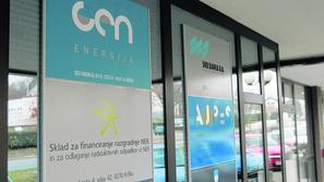 Vršilka dolžnosti direktorja sklada je državne obveznice zamenjala za obveznice 