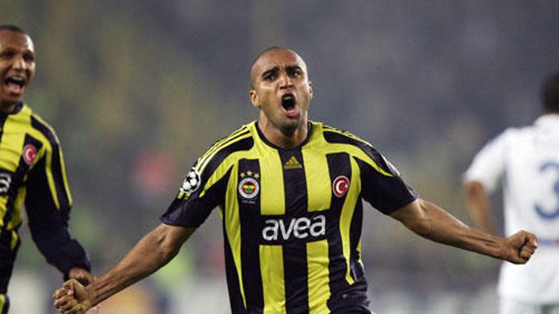 Deivid De Souza je dosegel zmagoviti zadetek za Fenerbahče na prvi tekmi s Chels