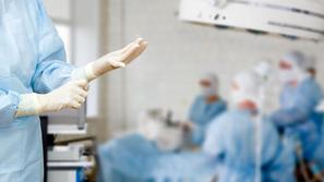 Vsako leto se h kirurgom v Veliki Britaniji zateče več tisoč žensk, natančne šte