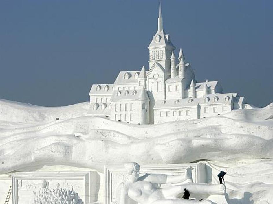 Umetnine bodo stale, dokler jih ne bo stalilo sonce.