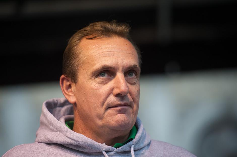 Metod Ropret, predsednik OKS, na sprejemu odbojkarjev na Kongresnem trgu 2015 | Avtor: Anže Petkovšek
