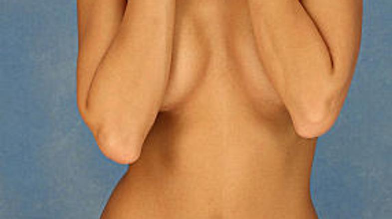 Bo nova italijanska oddaja z razgaljenimi napovedovalkami prinesla želeni uspeh 