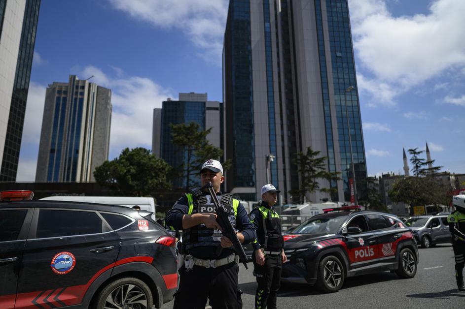 Streljanje v Istanbulu