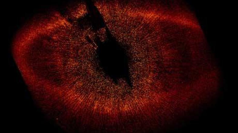 Ocenjujejo, da ima HR8799 na grobo 1,5-krat večjo maso od Sonca in je od planeta